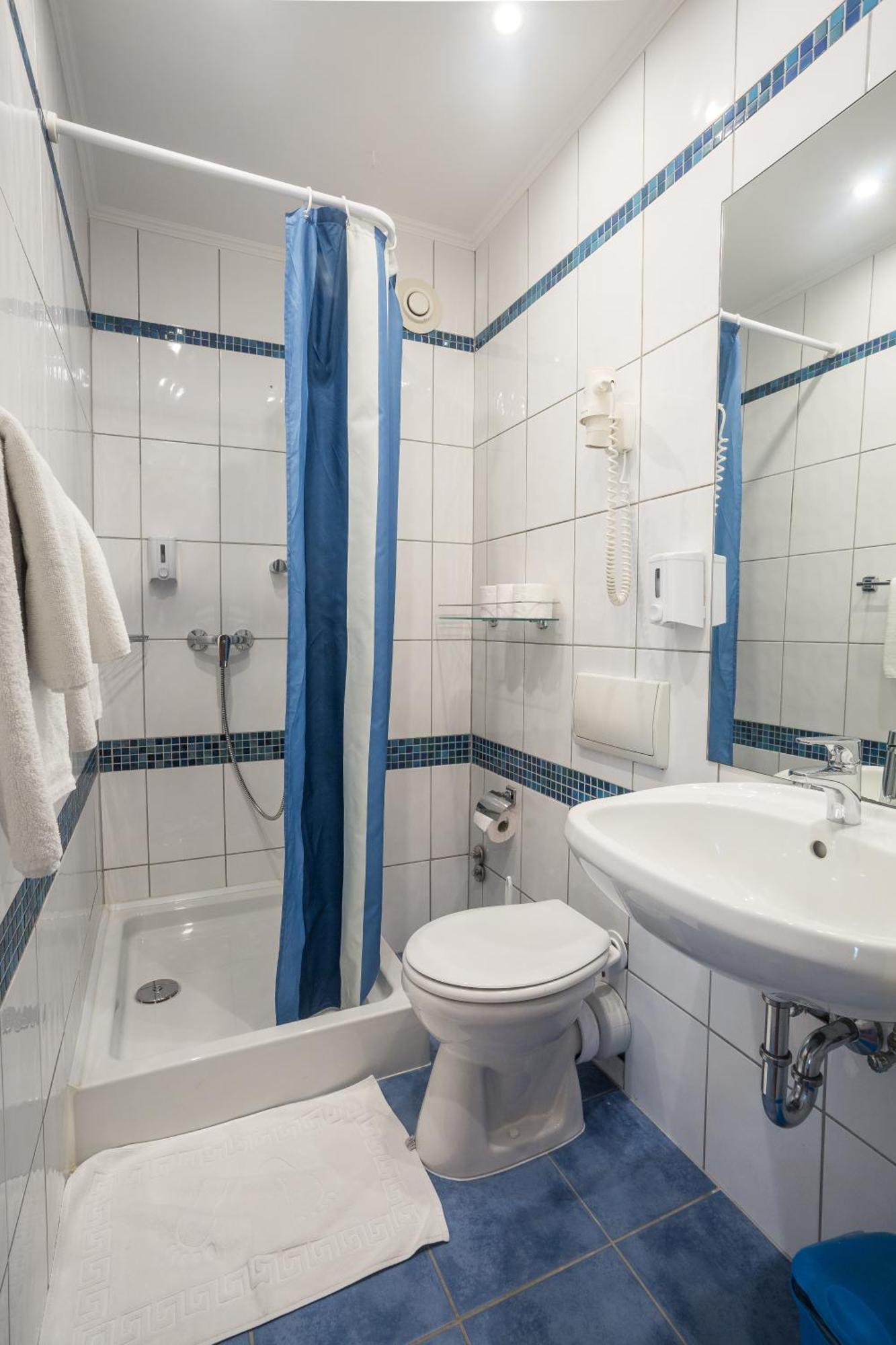Habitación Triple Básica