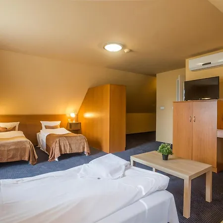Hotel Luna Budapest-2